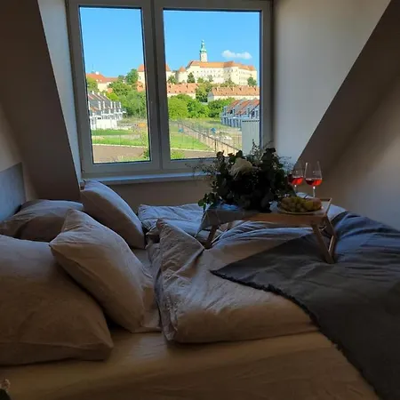 Zamek Na Dlani Mikulov Apartment Exterior photo